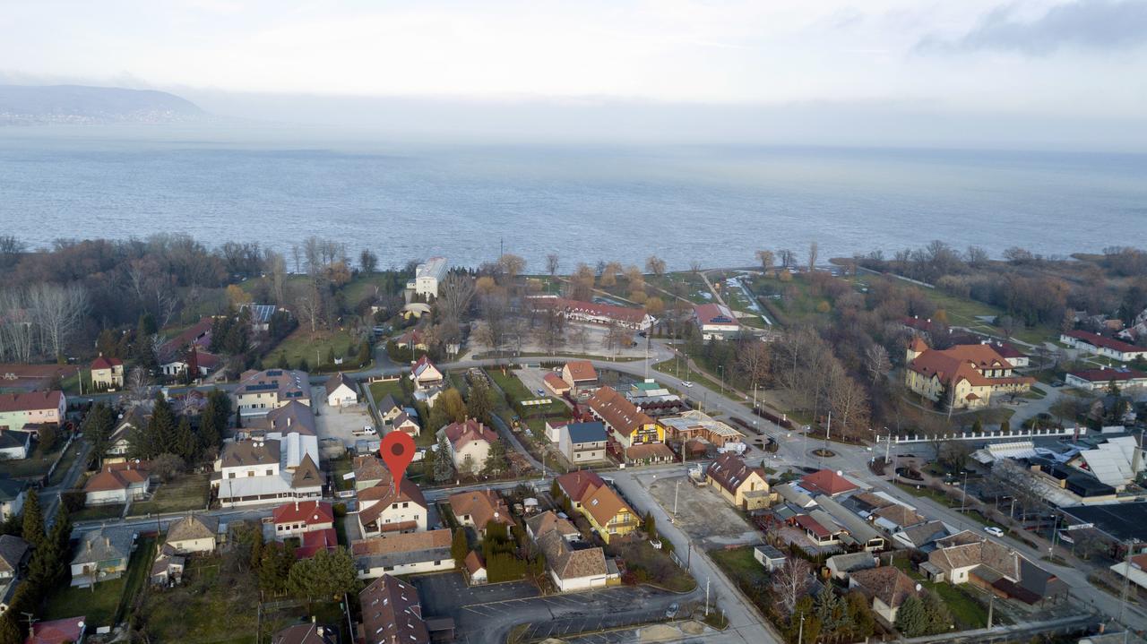 Pingvin Cukrászda Apartman Balatonmáriafürdő Exterior foto